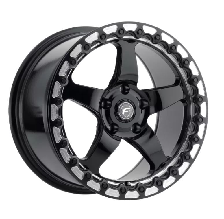 Forgestar F001 17X10 D5 Beadlock 5X114.3 ET50 BS7.5 Negro brillante con borde de máquina 78.1 (F00170067P50) 