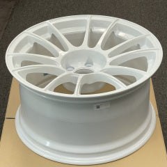 SSR GTX04 18x9.5 5x114.3 22mm Offset White Wheel (XF18950+2205GW0)