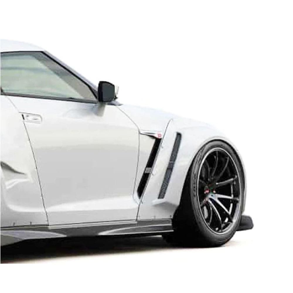 GReddy 2017+ Nissan GTR R35 GRacer Front Over-Fender Set (gre17520252)