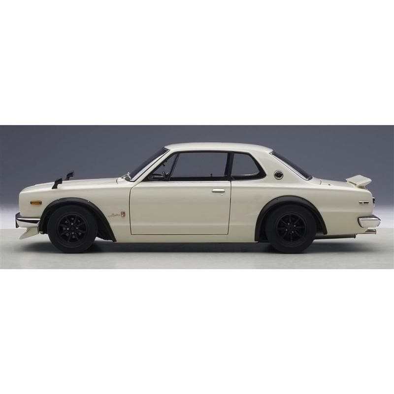 AUTOart 1/18 Nissan Skyline GT-R KPGC10 Tuned Version in White