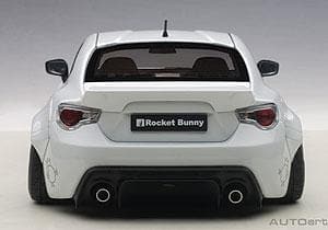 AUTOart 1/18 Rocket Bunny Toyota 86, White Gold Wheels