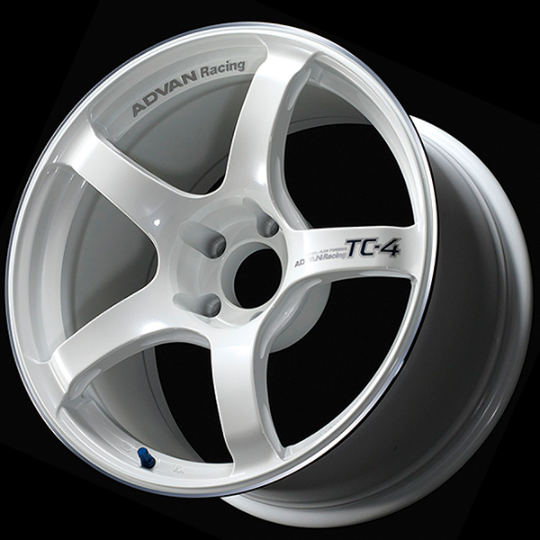 Rueda desplazada Advan TC-4 17x8" 5x114.3 +45